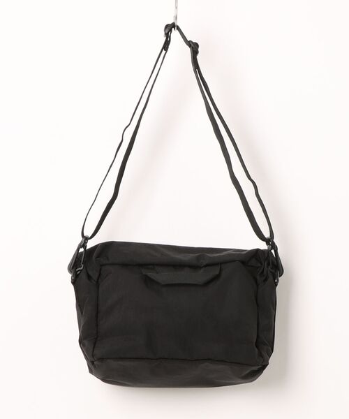 Gramicci(グラミチ)の「●GRAMICCI(グラミチ) ●MULTI SIDE BAG(ボディバッグ/ウエストポーチ・メンズ・ブラック・FREE)」の2枚目の写真