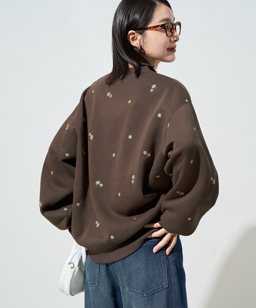 FREAK'S STORE(フリークスストア)の「限定展開 小花 刺繍 裏起毛 スウェット プルオーバー(Tシャツ/カットソー・レディース・ブラウン/ネイビー/ブラック/ライトグレー・フリ-)」の8枚目の写真