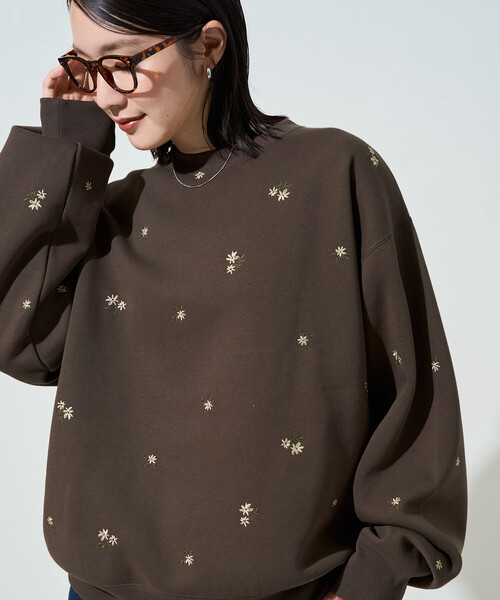 FREAK'S STORE(フリークスストア)の「限定展開 小花 刺繍 裏起毛 スウェット プルオーバー(Tシャツ/カットソー・レディース・ブラウン/ネイビー/ブラック/ライトグレー・フリ-)」の9枚目の写真