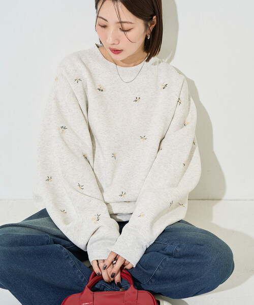 FREAK'S STORE(フリークスストア)の「限定展開 小花 刺繍 裏起毛 スウェット プルオーバー(Tシャツ/カットソー・レディース・ブラウン/ネイビー/ブラック/ライトグレー・フリ-)」の17枚目の写真