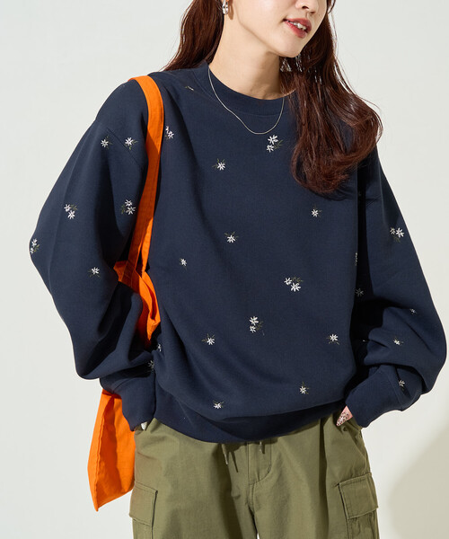 FREAK'S STORE(フリークスストア)の「限定展開 小花 刺繍 裏起毛 スウェット プルオーバー(Tシャツ/カットソー・レディース・ブラウン/ネイビー/ブラック/ライトグレー・フリ-)」の22枚目の写真