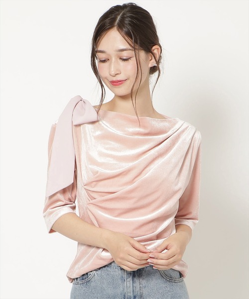 WILLSELECTION(ウィルセレクション)の「ショルダーリボンベロアトップス(Tシャツ/カットソー・レディース・ブラック/ピンク/モカ・FREE)」の3枚目の写真