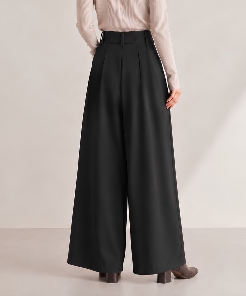 center i(センターアイ)の「ハイウエスト タックワイドスラックス(その他パンツ・レディース・ブラック/ブラウン・S/M)」の7枚目の写真
