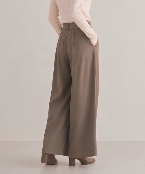 center i(センターアイ)の「ハイウエスト タックワイドスラックス(その他パンツ・レディース・ブラック/ブラウン・S/M)」の12枚目の写真