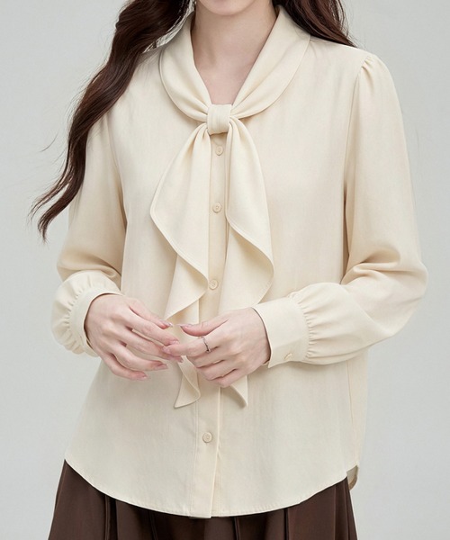 AMAJI(アマジ)の「ボウタイ長袖シャツ(シャツ/ブラウス・レディース・ベージュ・X-LARGE/LARGE/MEDIUM/SMALL)」の3枚目の写真