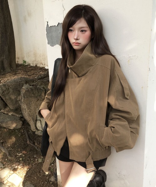modimood（モディムード）の「MOMU フェイクレザーオーバーハイネックバックルジャケット（ライダースジャケット・レディース・ブラウン/ブラック/ベージュ・FREE）」の3枚目の写真