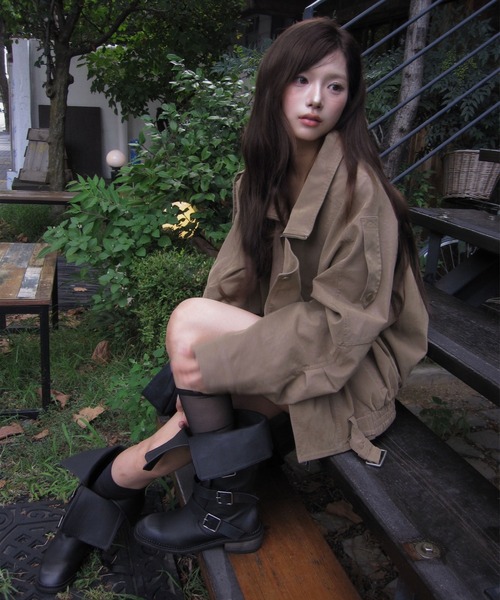modimood（モディムード）の「MOMU フェイクレザーオーバーハイネックバックルジャケット（ライダースジャケット・レディース・ブラウン/ブラック/ベージュ・FREE）」の16枚目の写真