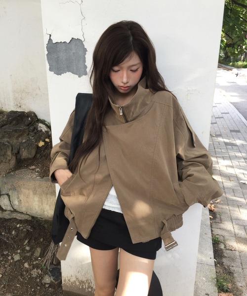modimood（モディムード）の「MOMU フェイクレザーオーバーハイネックバックルジャケット（ライダースジャケット・レディース・ブラウン/ブラック/ベージュ・FREE）」の21枚目の写真