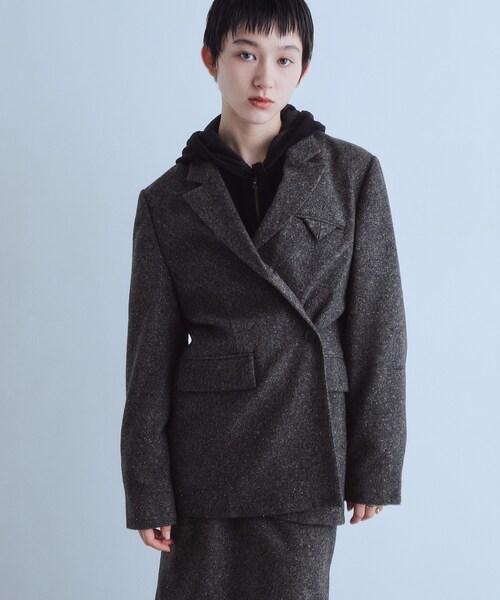 CODE A(コードエー)の「soft nep convertible jacket(テーラードジャケット・レディース・ブラウン系その他4/ブラック系3・00)」の2枚目の写真