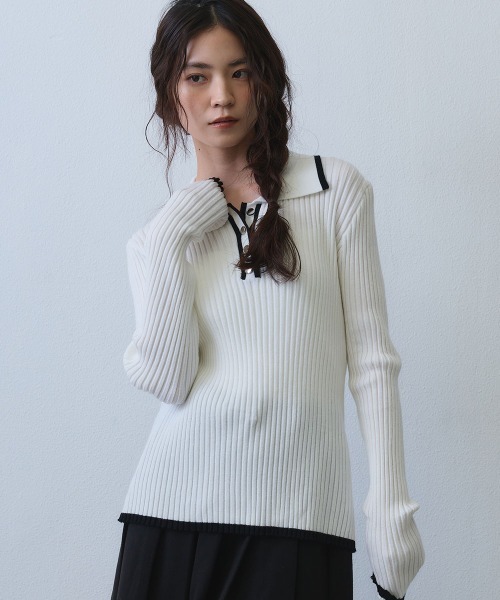 Clum（クルム）の「contrast line polo rib knit / バイカラーラインポロリブニットトップス（ニット/セーター・レディース・ブラック/ホワイト・SMALL/MEDIUM）」の4枚目の写真