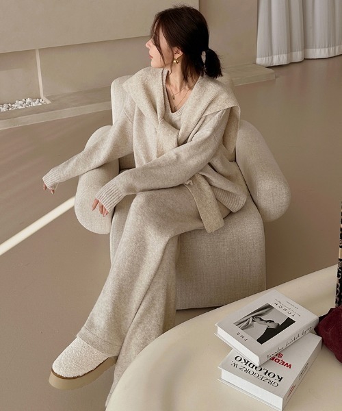 Aelina(エリナ)の「Vネックセーター&ニットパンツ&ニットストール3点セットアップ(セットアップ・レディース・ベージュ/チャコールグレー/グレー・FREE)」の18枚目の写真
