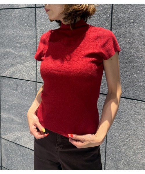 Desert Rose(デザートローズ)の「【DESERT ROSE/デザートローズ】フレンチスリーブリブハイネックニット(ニット/セーター・レディース・レッド・FREE)」の4枚目の写真