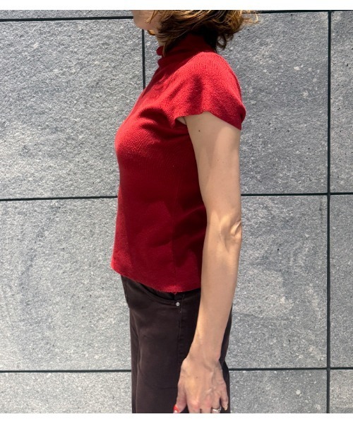 Desert Rose(デザートローズ)の「【DESERT ROSE/デザートローズ】フレンチスリーブリブハイネックニット(ニット/セーター・レディース・レッド・FREE)」の5枚目の写真