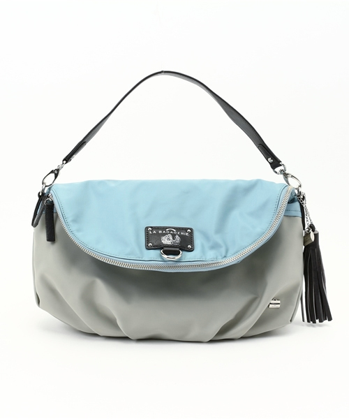 LA BAGAGERIE(ラバガジェリー)の「ウォータープルーフナイロン リュック&ショルダー3wayバッグ(バックパック/リュック・レディース・ネイビー/ブラック/サックスブルー/ベージュ/チャコールグレー/ワインレッド/ダークグレー/カーキ/グリーン/ダークグリーン/グレイッシュベージュ・FREE)」の10枚目の写真