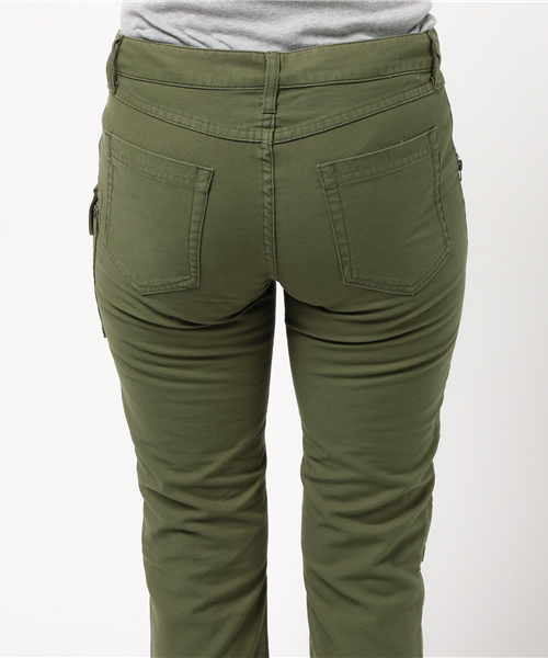 AVIREX(アヴィレックス)の「avirex/ アヴィレックス/ MINI FRINGE SIDE ZIP CROPPED PANTS/ ミニ フリンジ サイドジップ クロップドパンツ(その他パンツ・レディース・マスタード/オリーブ・SMALL/MEDIUM)」の7枚目の写真