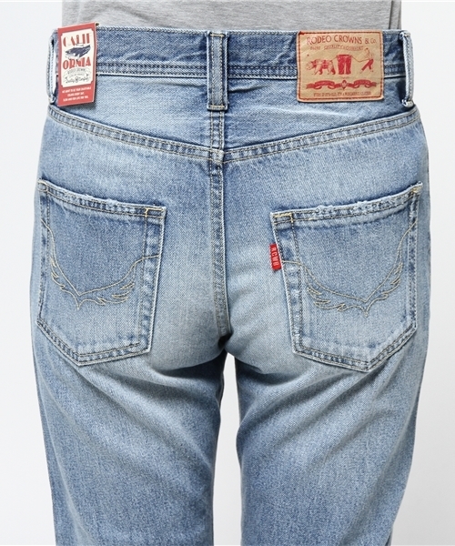 RODEO CROWNS WIDE BOWL（ロデオクラウンズワイドボウル）の「VINTAGE WASH デニム ストレート パンツ（デニムパンツ・レディース・ライトブルー・SMALL/MEDIUM/X-SMALL）」の16枚目の写真