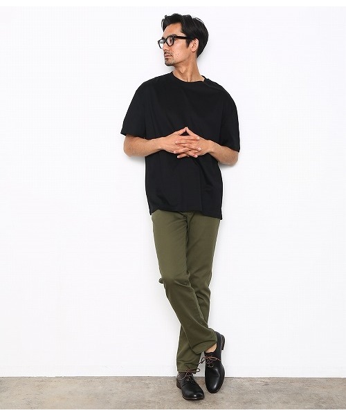 ADAM ET ROPE'(アダムエロペ)の「SOLID ALBERTO【ONLY T】(Tシャツ/カットソー・メンズ・ダークブラウン/ブラック/ネイビー/ホワイト・M/S/L)」の5枚目の写真