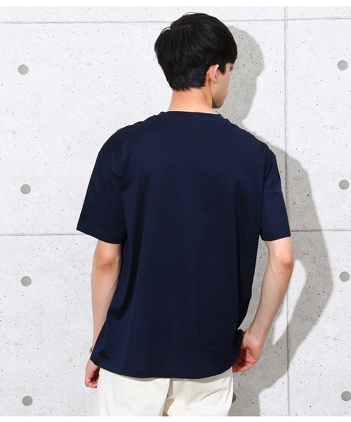 ADAM ET ROPE'(アダムエロペ)の「SOLID ALBERTO【ONLY T】(Tシャツ/カットソー・メンズ・ダークブラウン/ブラック/ネイビー/ホワイト・M/S/L)」の9枚目の写真