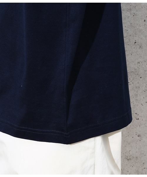 ADAM ET ROPE'(アダムエロペ)の「SOLID ALBERTO【ONLY T】(Tシャツ/カットソー・メンズ・ダークブラウン/ブラック/ネイビー/ホワイト・M/S/L)」の13枚目の写真