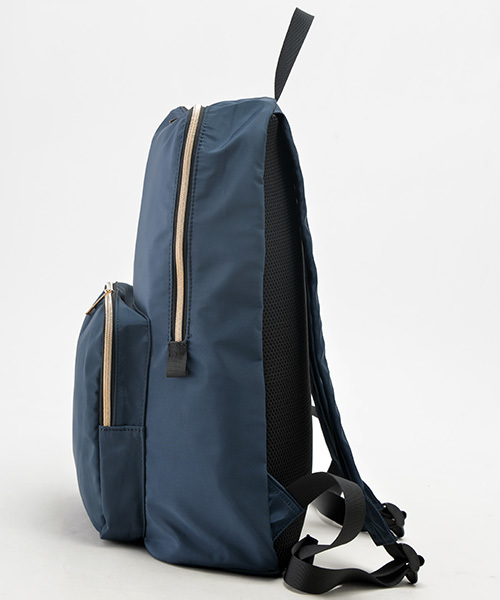 Rename（リネーム）の「Rename ゴールド ファスナー ナイロン デイバッグ リュックサック バックパック（バックパック/リュック・レディース・ブラック/ベージュ/カーキ/ネイビー/モカ/グレイッシュベージュ・FREE）」の10枚目の写真