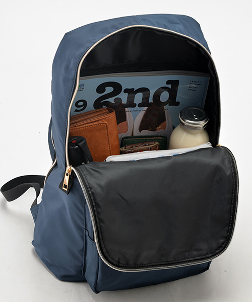 Rename（リネーム）の「Rename ゴールド ファスナー ナイロン デイバッグ リュックサック バックパック（バックパック/リュック・レディース・ブラック/ベージュ/カーキ/ネイビー/モカ/グレイッシュベージュ・FREE）」の13枚目の写真