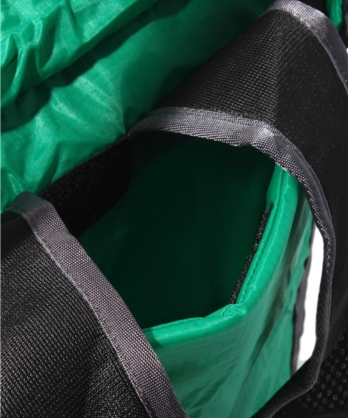 BEAMS BOY（ビームスボーイ）の「Patagonia / “Lightweight Travel Tote” 12FW（トートバッグ・メンズ・レッド/グリーン・ONE SIZE）」の8枚目の写真