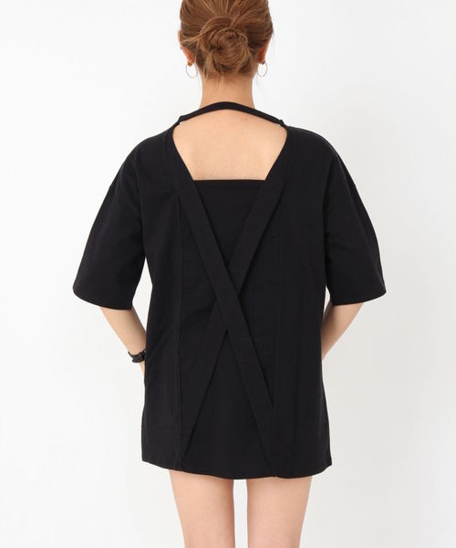 ENVYM（アンビー）の「バッククロスデザインＴ－ＳＨ                        （Tシャツ/カットソー・レディース・ホワイト/ブラック・FREE）」の5枚目の写真