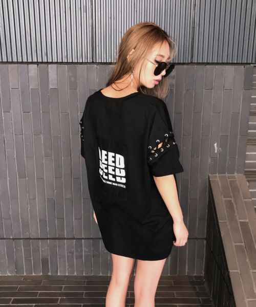 ENVYM（アンビー）の「バッククロスデザインＴ－ＳＨ                        （Tシャツ/カットソー・レディース・ホワイト/ブラック・FREE）」の10枚目の写真