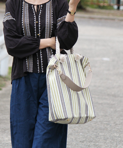 VitaFelice（ヴィータフェリーチェ）の「ストライプ キャンバス トートバッグ/ショルダーバッグ（トートバッグ・レディース・ベージュ系その他/ネイビー/ブラック/イエロー・FREE）」の19枚目の写真