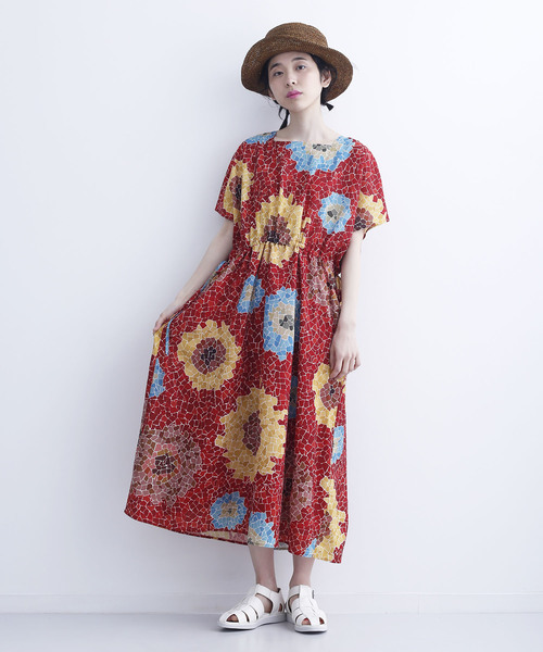 ＊メルロー＊パンできました柄ワンピース＊総柄＊ゆったり＊merlot＊新品＊ merlot - merlot パンできました ワンピース カーキの通販 by