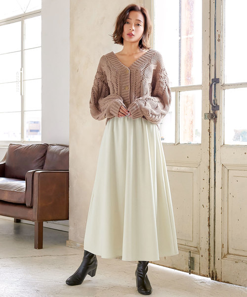 KOBE LETTUCE（コウベレタス）の「ピーチスキンタッチミディ丈フレアスカート（スカート・レディース・ダークグリーン/ブラック/グレイッシュベージュ/マスタード/パープル/ボルドー/アイボリー/ベージュ/ブルー/プラム/レッド・FREE）」の2枚目の写真