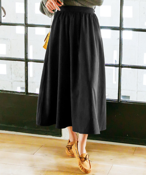 KOBE LETTUCE（コウベレタス）の「ピーチスキンタッチミディ丈フレアスカート（スカート・レディース・ダークグリーン/ブラック/グレイッシュベージュ/マスタード/パープル/ボルドー/アイボリー/ベージュ/ブルー/プラム/レッド・FREE）」の3枚目の写真