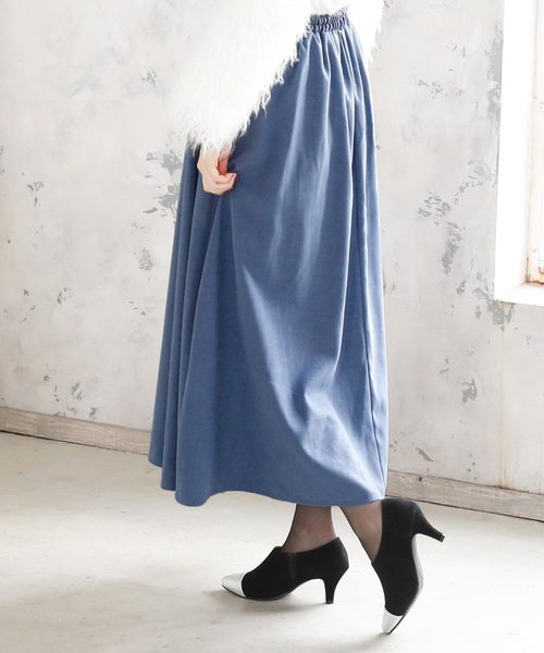 KOBE LETTUCE（コウベレタス）の「ピーチスキンタッチミディ丈フレアスカート（スカート・レディース・ダークグリーン/ブラック/グレイッシュベージュ/マスタード/パープル/ボルドー/アイボリー/ベージュ/ブルー/プラム/レッド・FREE）」の7枚目の写真