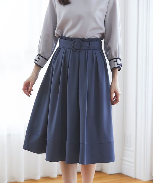 tocco closet（トッコ　クローゼット）の「ベルト付きウエストプチフリル装飾フレアスカート（スカート・レディース・チャコールグレー/ブルーグレー/モカ/ピンク系その他/グリーン系その他/コーラルピンク/ネイビー/ラベンダー/ベージュ/グレー系その他・M/L）」の4枚目の写真