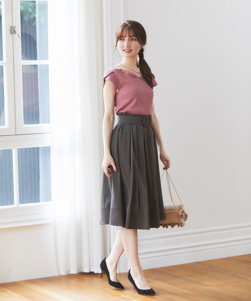 tocco closet（トッコ　クローゼット）の「ベルト付きウエストプチフリル装飾フレアスカート（スカート・レディース・チャコールグレー/ブルーグレー/モカ/ピンク系その他/グリーン系その他/コーラルピンク/ネイビー/ラベンダー/ベージュ/グレー系その他・M/L）」の18枚目の写真