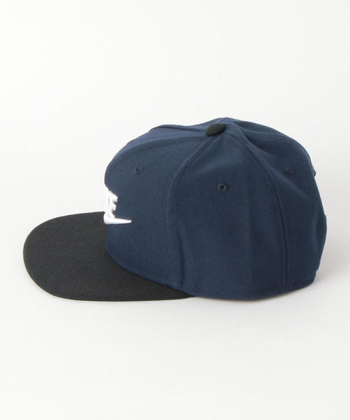 NIKE（ナイキ）の「NIKE（ナイキ）フューチュラプロロゴCAP（キャップ・キッズ・ブラック/ネイビー・FREE）」の3枚目の写真