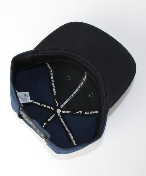 NIKE（ナイキ）の「NIKE（ナイキ）フューチュラプロロゴCAP（キャップ・キッズ・ブラック/ネイビー・FREE）」の4枚目の写真