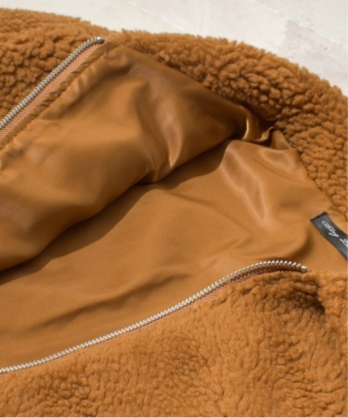 Bling Leads（ブリングリーズ）の「/Bling Leads/ボアジャケット（ブルゾン・レディース・ホワイト/ブラック/ベージュ/ブラック系その他/キャメル/ダークグリーン/ライトパープル/カーキ・MEDIUM/LARGE/X-LARGE）」の20枚目の写真