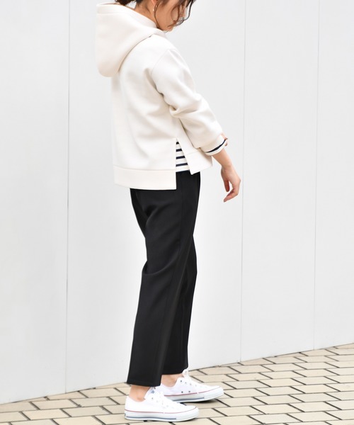 Ambre Neige（アンブルネージュ）の「パウダリーポンチフーディパーカー/ラフィヌモンパーカー/ラフィヌモンシリーズ【WEB/EC限定商品】（パーカー・レディース・ブラック/オフホワイト/サックスブルー/モカ・FREE）」の2枚目の写真