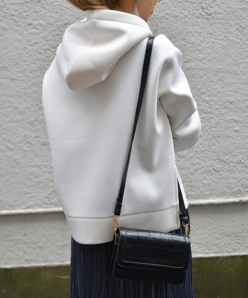 Ambre Neige（アンブルネージュ）の「パウダリーポンチフーディパーカー/ラフィヌモンパーカー/ラフィヌモンシリーズ【WEB/EC限定商品】（パーカー・レディース・ブラック/オフホワイト/サックスブルー/モカ・FREE）」の16枚目の写真