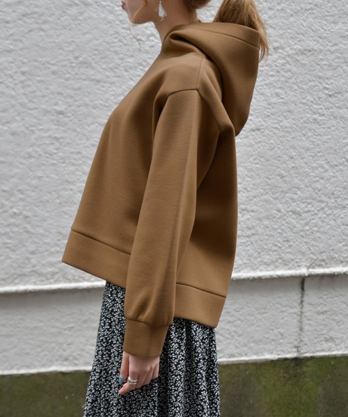 Ambre Neige（アンブルネージュ）の「パウダリーポンチフーディパーカー/ラフィヌモンパーカー/ラフィヌモンシリーズ【WEB/EC限定商品】（パーカー・レディース・ブラック/オフホワイト/サックスブルー/モカ・FREE）」の9枚目の写真