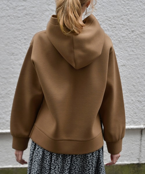 Ambre Neige（アンブルネージュ）の「パウダリーポンチフーディパーカー/ラフィヌモンパーカー/ラフィヌモンシリーズ【WEB/EC限定商品】（パーカー・レディース・ブラック/オフホワイト/サックスブルー/モカ・FREE）」の11枚目の写真