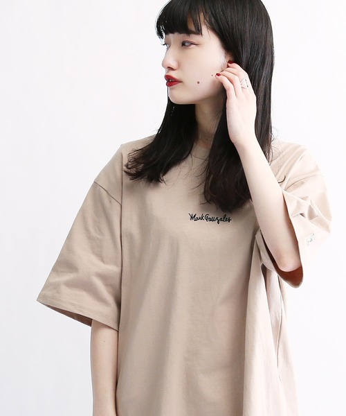 Mark Gonzales（マーク・ゴンザレス）の「Mark Gonzales / マークゴンザレス Lulu＆Arnie 別注 コラボ ビッグシルエット 刺繍 半袖T（Tシャツ/カットソー・メンズ・ホワイト/ブラック/ダークグリーン/ベージュ/ネイビー/ブラウン/ピンク/ホワイト系その他/ブラック系その他・SMALL/MEDIUM/LARGE/X-LARGE）」の7枚目の写真
