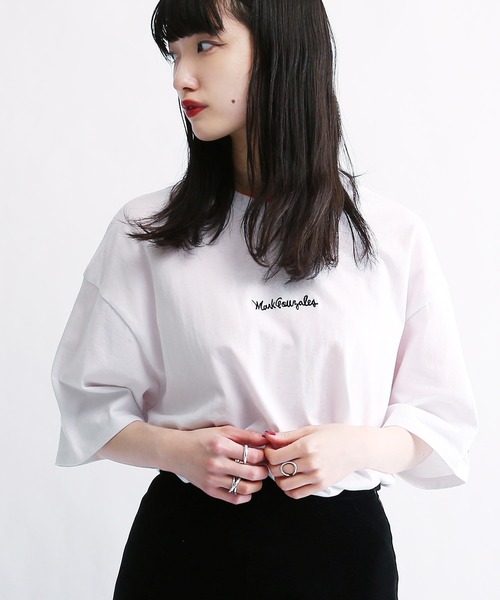 Mark Gonzales（マーク・ゴンザレス）の「Mark Gonzales / マークゴンザレス Lulu＆Arnie 別注 コラボ ビッグシルエット 刺繍 半袖T（Tシャツ/カットソー・メンズ・ホワイト/ブラック/ダークグリーン/ベージュ/ネイビー/ブラウン/ピンク/ホワイト系その他/ブラック系その他・SMALL/MEDIUM/LARGE/X-LARGE）」の2枚目の写真