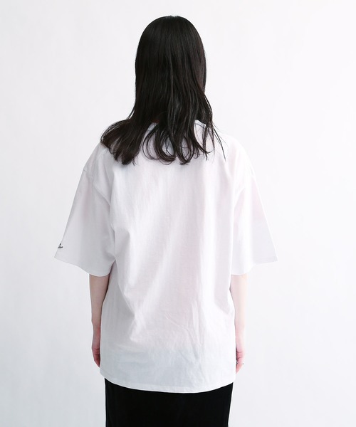 Mark Gonzales（マーク・ゴンザレス）の「Mark Gonzales / マークゴンザレス Lulu＆Arnie 別注 コラボ ビッグシルエット 刺繍 半袖T（Tシャツ/カットソー・メンズ・ホワイト/ブラック/ダークグリーン/ベージュ/ネイビー/ブラウン/ピンク/ホワイト系その他/ブラック系その他・SMALL/MEDIUM/LARGE/X-LARGE）」の21枚目の写真