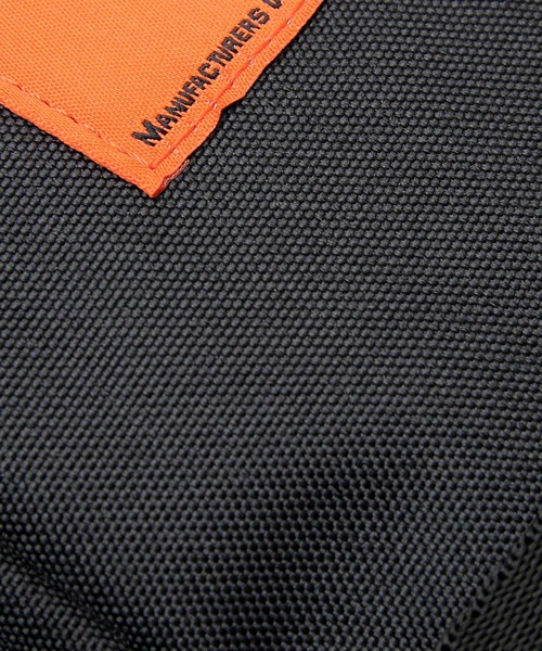 UNIVERSAL OVERALL（ユニバーサルオーバーオール）の「【 UNIVERSAL OVERALL / ユニバーサルオーバーオール 】 ユーティリティ ミニショルダーバッグ（ショルダーバッグ・メンズ・ブラック・FREE）」の19枚目の写真