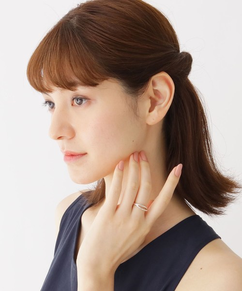 COCOSHNIK(ココシュニック)の「シルバー ワンストローク トリプルクロス リング(リング・レディース・ホワイト系その他7・12号/14号)」の7枚目の写真