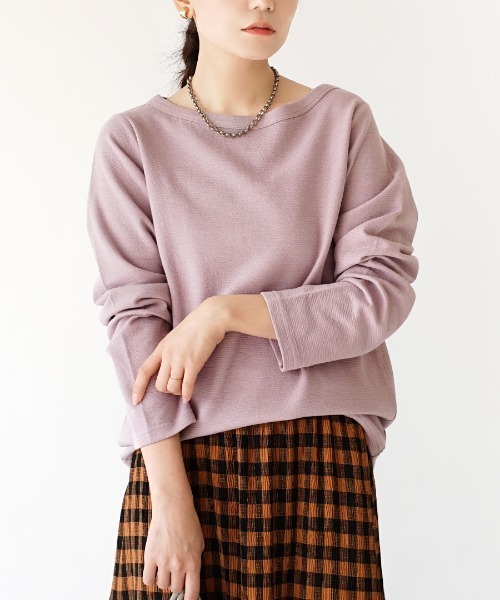 zootie（ズーティー）の「ふっくらカットソー スタンダード（Tシャツ/カットソー・レディース・ライトブルー/グリーン系その他/マスタード/オフホワイト/チャコール/ブラック/スモークピンク/グリーン/ベージュ/ホワイト/ライトグレー/ライム/モカ/ネイビー/オレンジ/ラベンダー/グレイッシュブルー/イエロー系その他/ブラウン系その他/ワインレッド・M/L）」の15枚目の写真