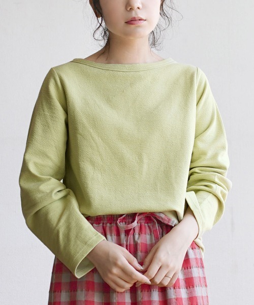 zootie（ズーティー）の「ふっくらカットソー スタンダード（Tシャツ/カットソー・レディース・ライトブルー/グリーン系その他/マスタード/オフホワイト/チャコール/ブラック/スモークピンク/グリーン/ベージュ/ホワイト/ライトグレー/ライム/モカ/ネイビー/オレンジ/ラベンダー/グレイッシュブルー/イエロー系その他/ブラウン系その他/ワインレッド・M/L）」の9枚目の写真