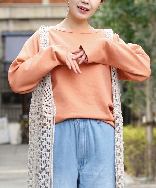 zootie（ズーティー）の「ふっくらカットソー スタンダード（Tシャツ/カットソー・レディース・ライトブルー/グリーン系その他/マスタード/オフホワイト/チャコール/ブラック/スモークピンク/グリーン/ベージュ/ホワイト/ライトグレー/ライム/モカ/ネイビー/オレンジ/ラベンダー/グレイッシュブルー/イエロー系その他/ブラウン系その他/ワインレッド・M/L）」の20枚目の写真